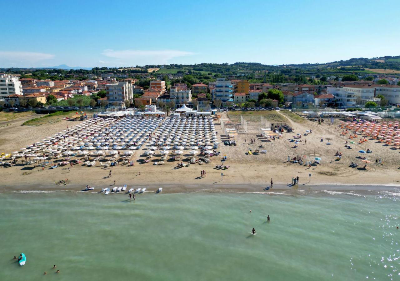 Hotel Sayonara Senigallia Exterior foto