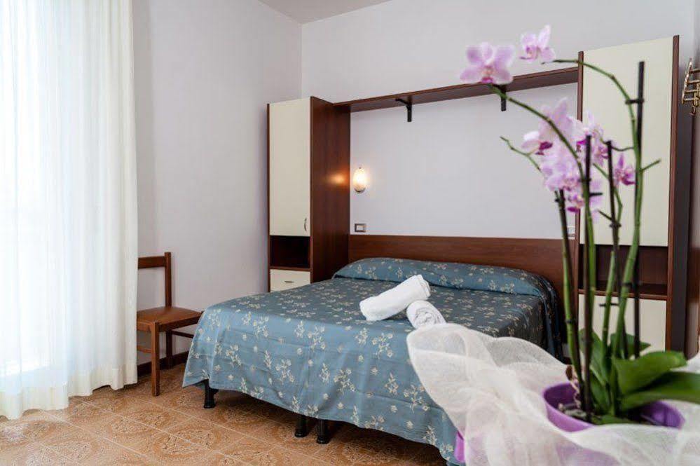 Hotel Sayonara Senigallia Exterior foto