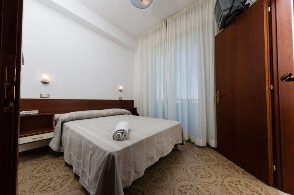 Hotel Sayonara Senigallia Exterior foto